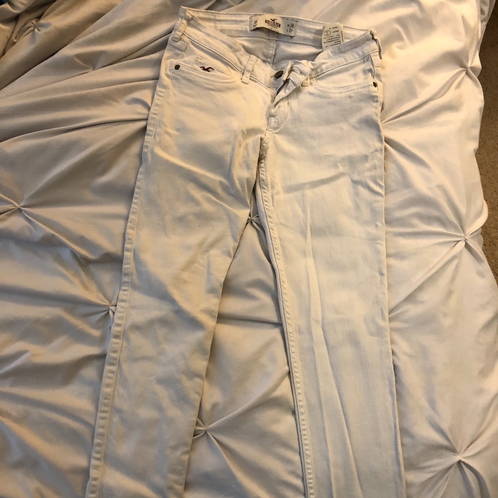 White hollister jeans